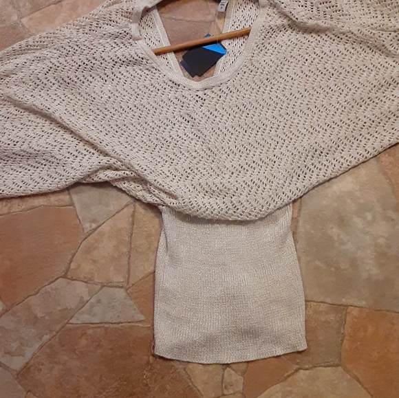 Bebe gold metallic keyhole back sweater - Picture 10 of 11